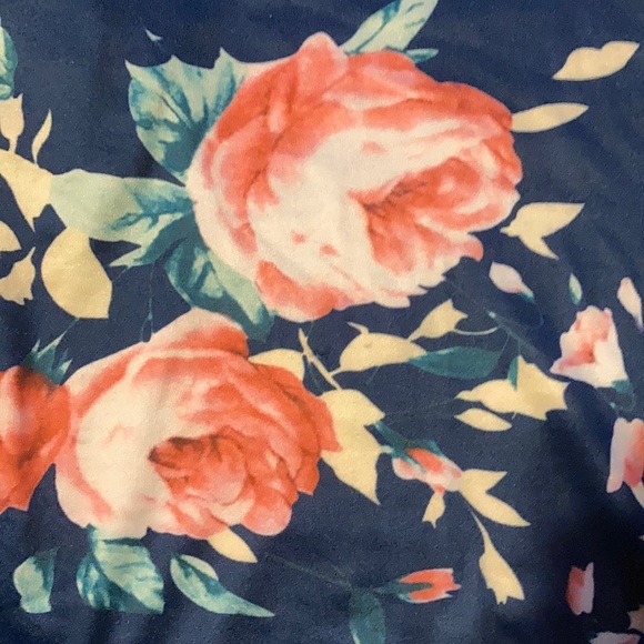 👗🌸🌺 Floral Dress (with pockets) - Picture 3 of 4